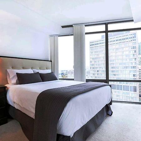 Altitude Suites Bay Street - Holiday Bonus - Free Parking Toronto Eksteriør billede