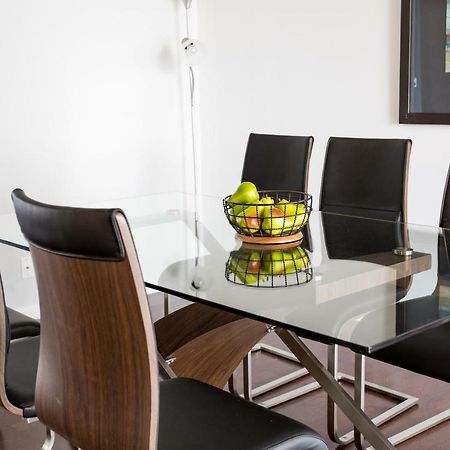 Altitude Suites Bay Street - Holiday Bonus - Free Parking Toronto Eksteriør billede