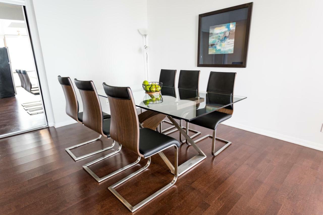 Altitude Suites Bay Street - Holiday Bonus - Free Parking Toronto Eksteriør billede