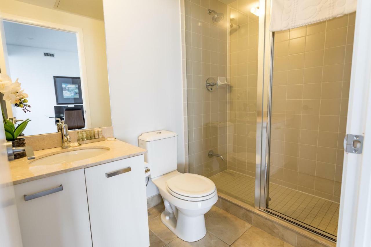Altitude Suites Bay Street - Holiday Bonus - Free Parking Toronto Eksteriør billede