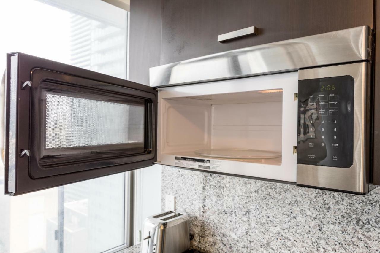 Altitude Suites Bay Street - Holiday Bonus - Free Parking Toronto Eksteriør billede
