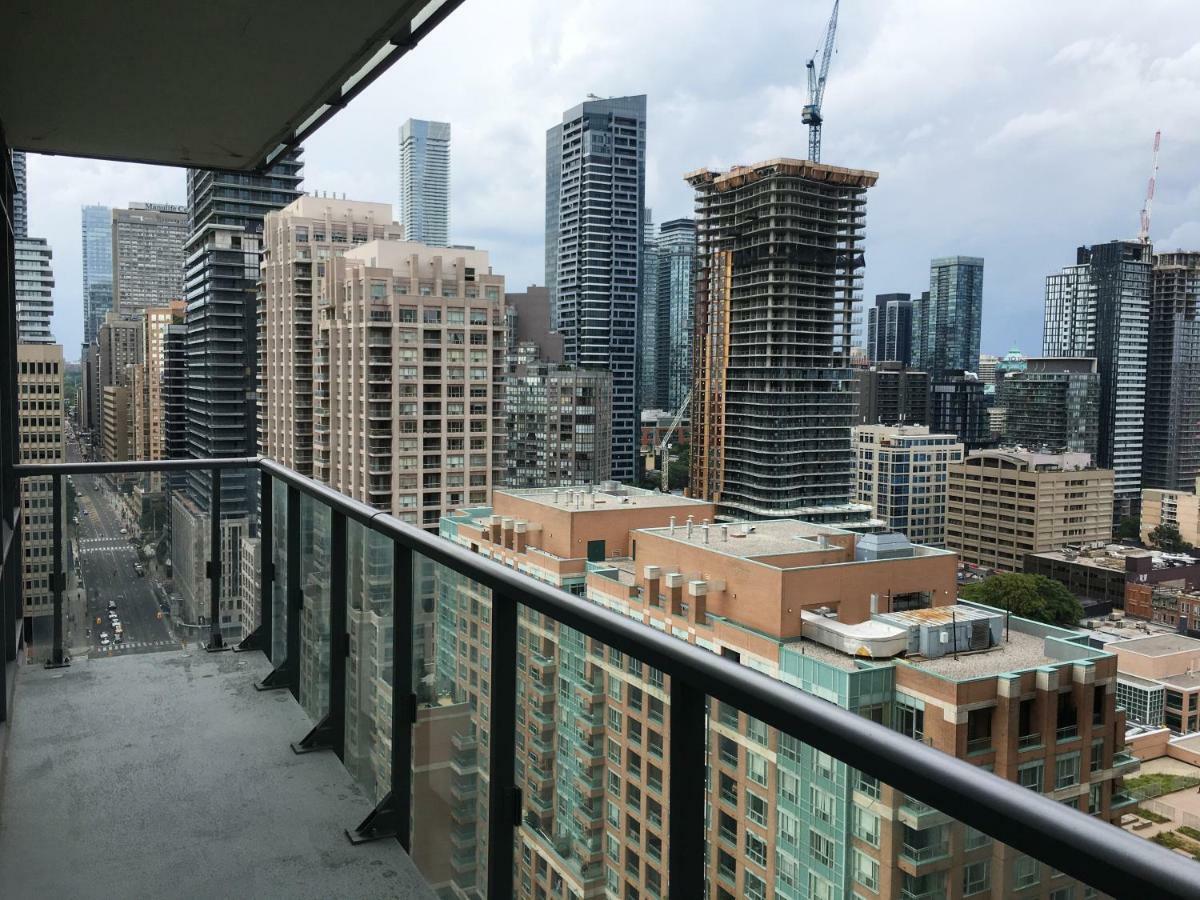 Altitude Suites Bay Street - Holiday Bonus - Free Parking Toronto Eksteriør billede
