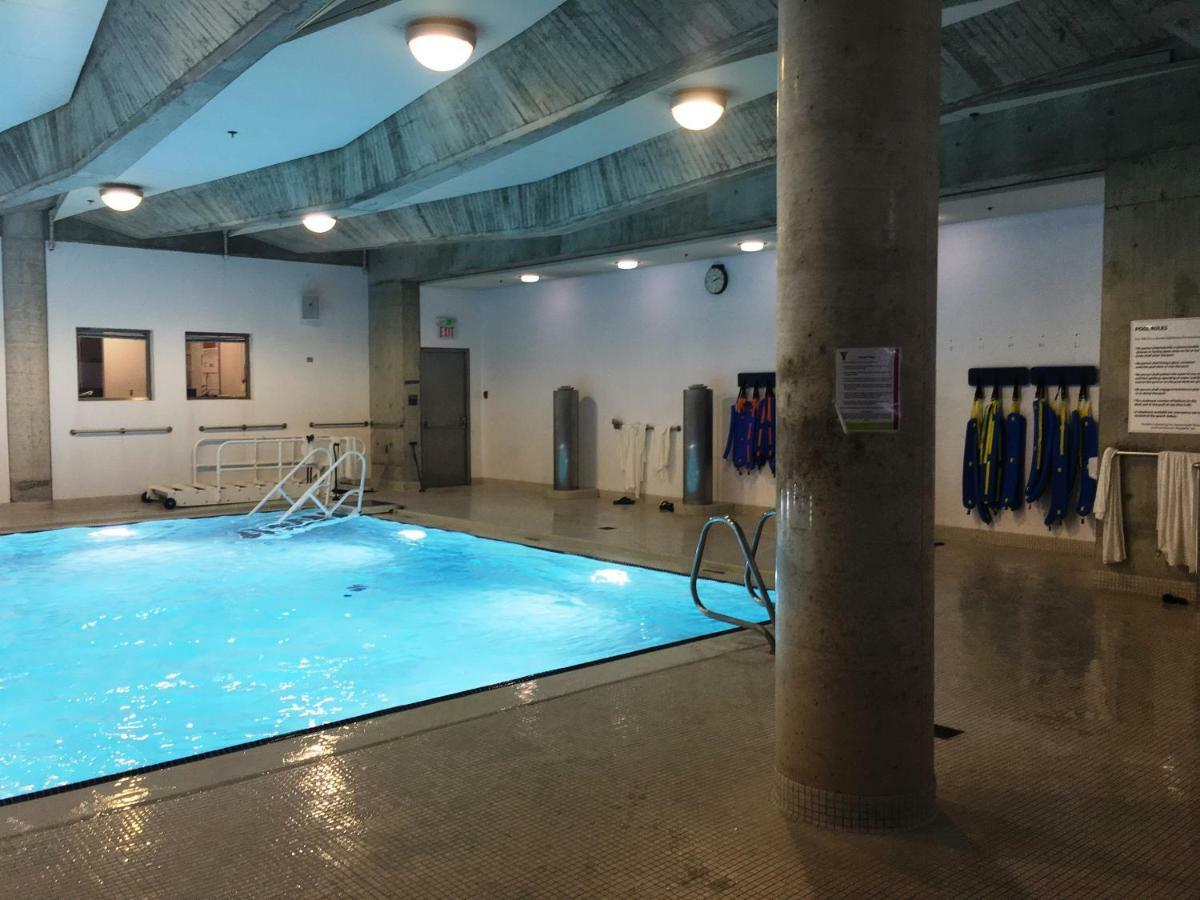 Altitude Suites Bay Street - Holiday Bonus - Free Parking Toronto Eksteriør billede