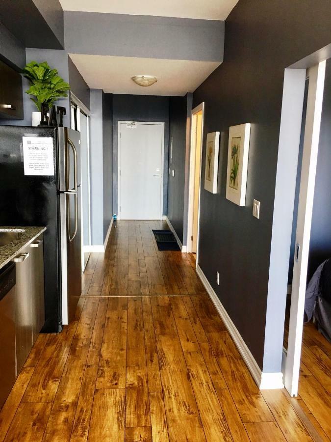 Altitude Suites Bay Street - Holiday Bonus - Free Parking Toronto Eksteriør billede